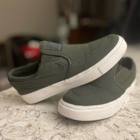 Nike slip ons Stefan Janoski - Picture 1 of 15